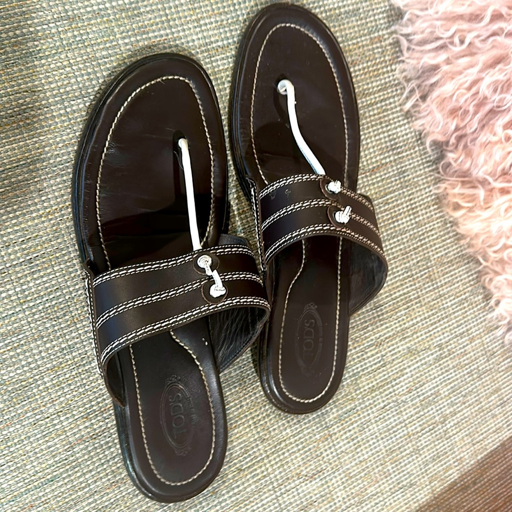 Tod’s women sandals; brown w/ white stitching and strap; great condition